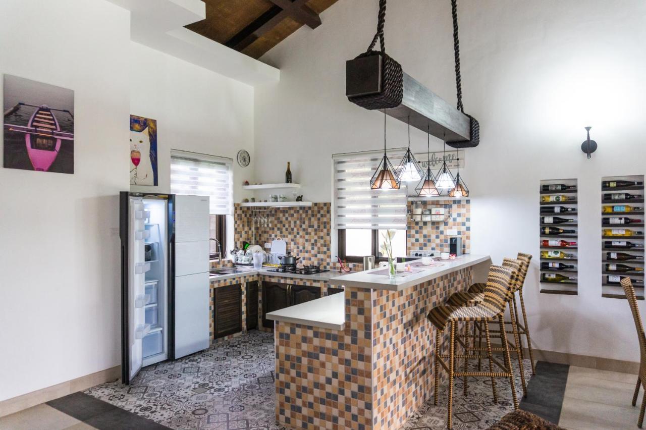 Luxury Villa Elena With Pool Not Far From Lio Beach 엘니도 외부 사진