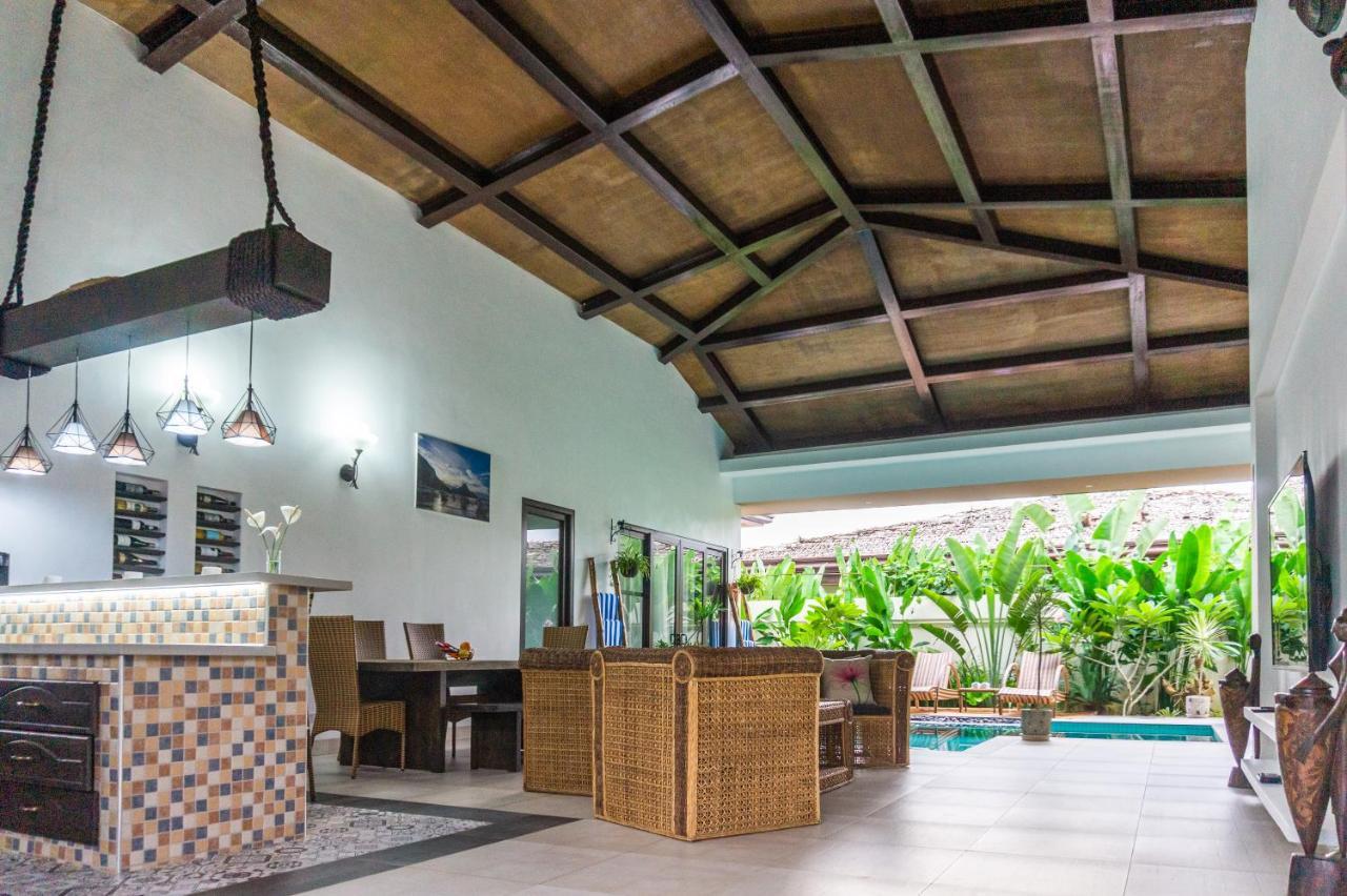 Luxury Villa Elena With Pool Not Far From Lio Beach 엘니도 외부 사진